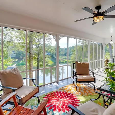 Lakefront Retreat In Jefferson With Screened Porch!